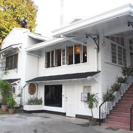 The White Bed And Breakfast Bacolod Buitenkant foto
