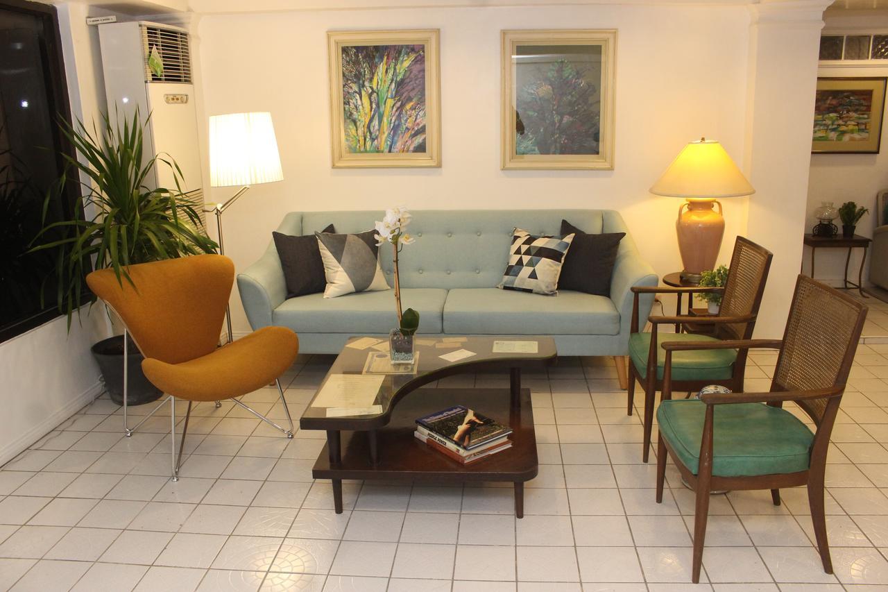 The White Bed And Breakfast Bacolod Buitenkant foto