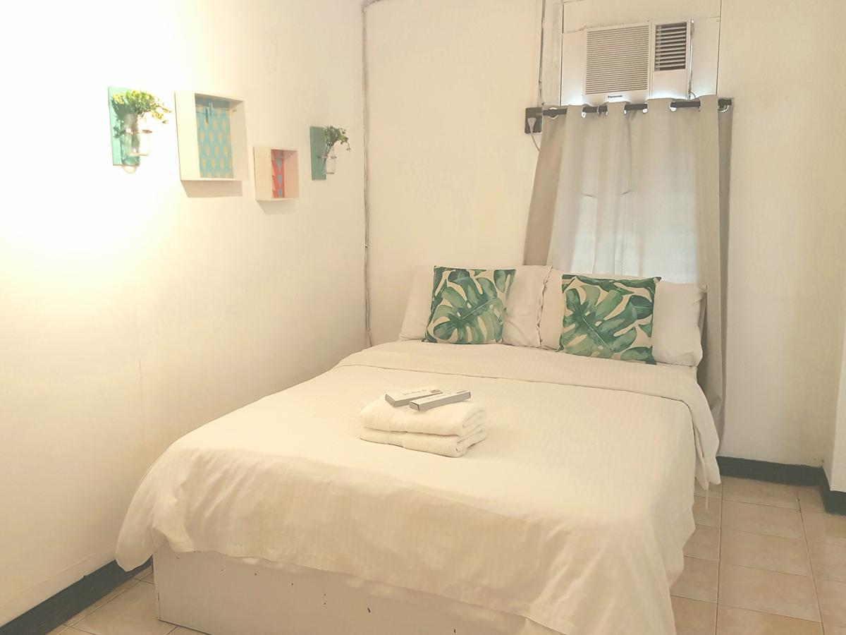 The White Bed And Breakfast Bacolod Buitenkant foto