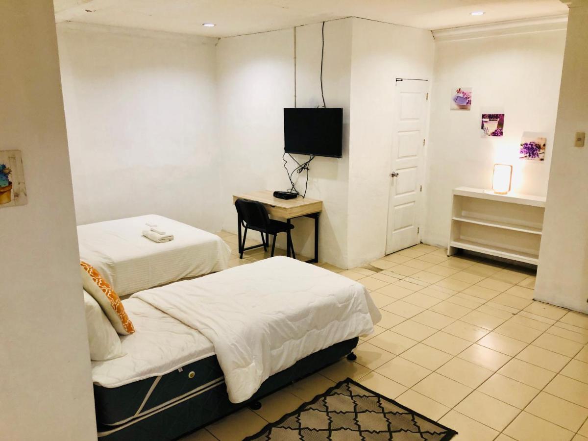 The White Bed And Breakfast Bacolod Kamer foto